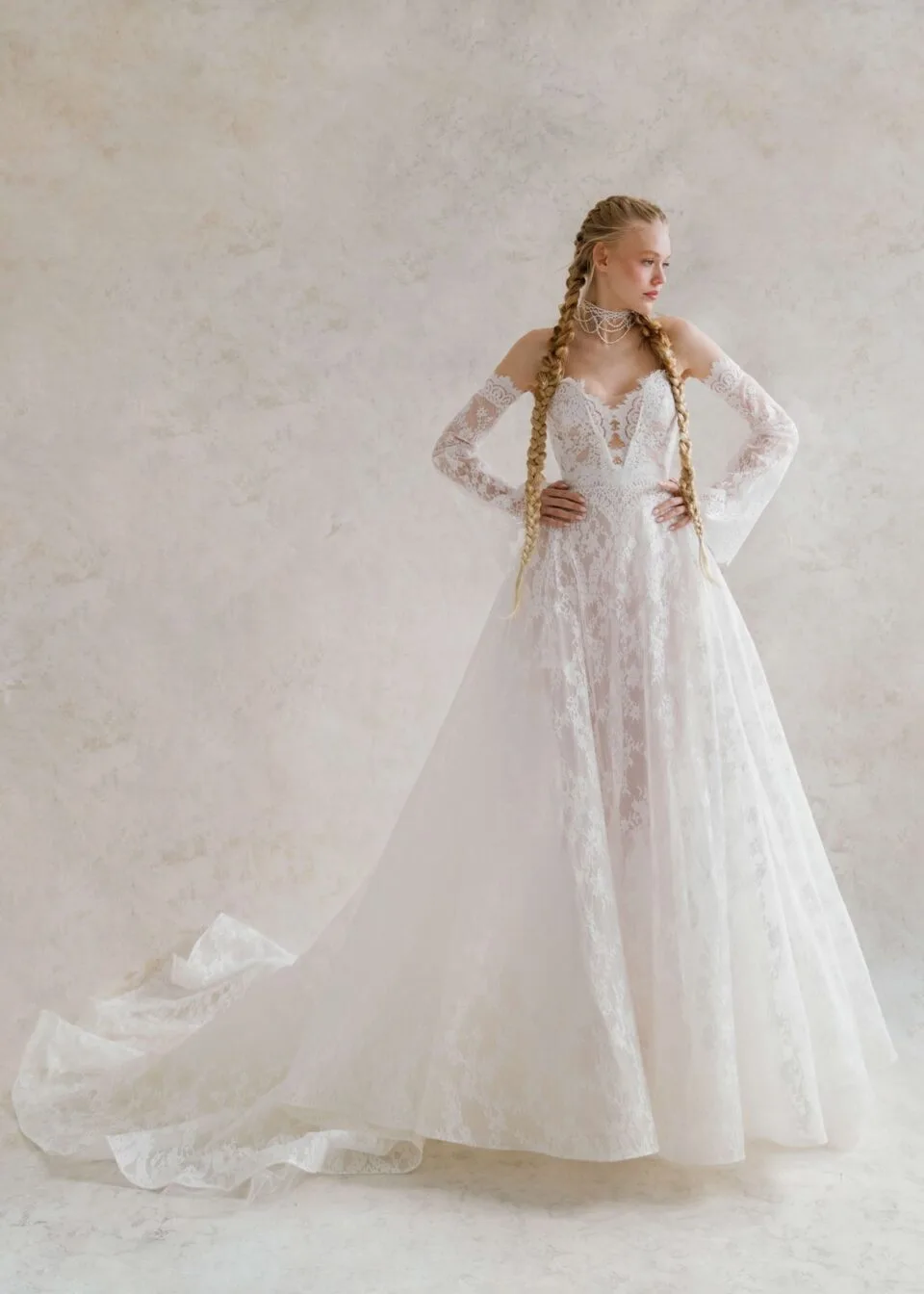 Amber lace wedding dress, by Rara Avis.