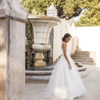 #bridal #romanticweddingdress #nzbride #annaschimmel