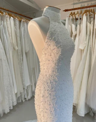Stunning new high neck wedding dress,
now featured on our website!
https://annaschimmel.co.nz/collections/high-neck-wedding-dress/

#highneckweddingdress #pearlbeaded #nzbridal #annaschimmel