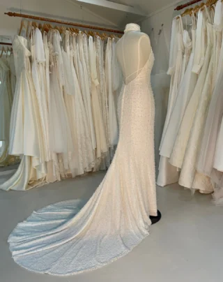 #lowbackweddingdress #nzbridal #nzwedding #annaschimmel